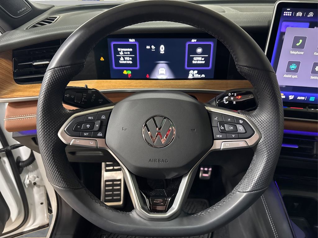 Used 2025 Volkswagen Tiguan SEL R-Line AWD/4WD image 27