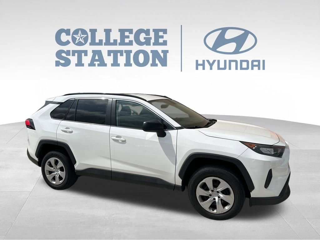 Used 2021 Toyota RAV4 LE image 6