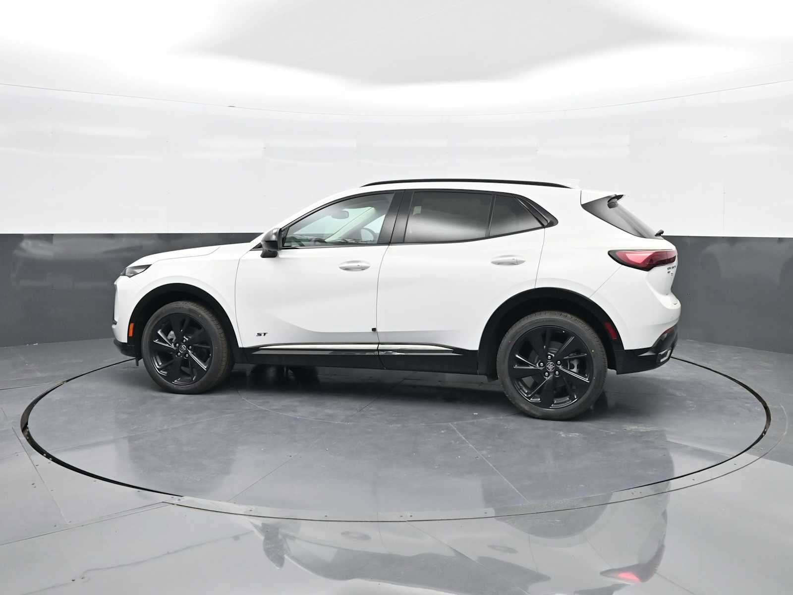 New 2025 Buick Envision Sport Touring image 5