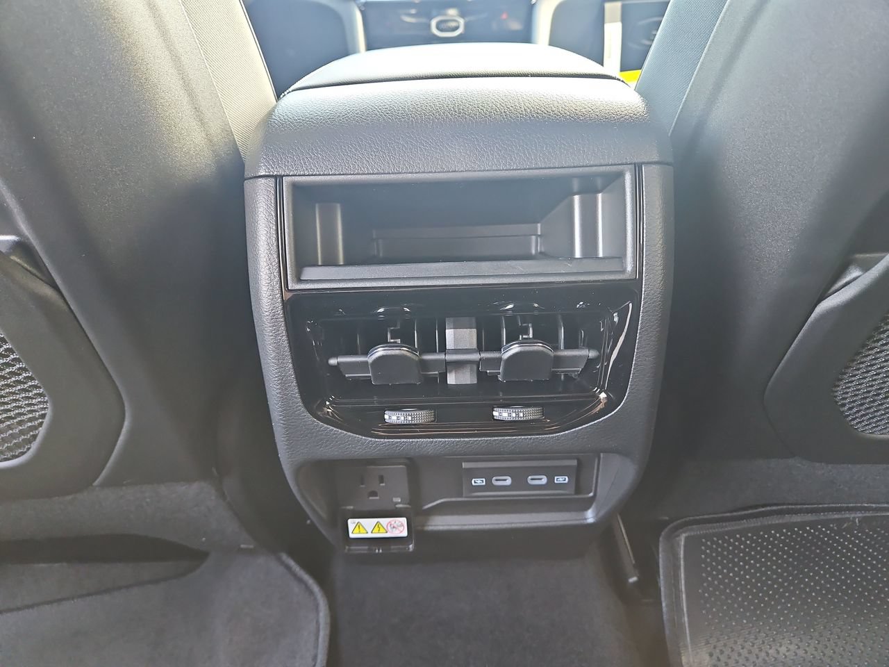 New 2026 Jeep Grand Cherokee Altitude AWD/4WD image 15