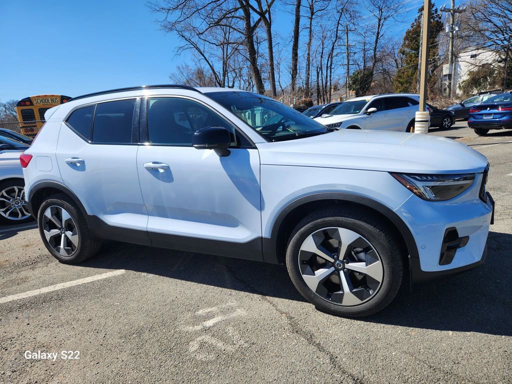 Certified 2025 Volvo XC40 B5 Plus