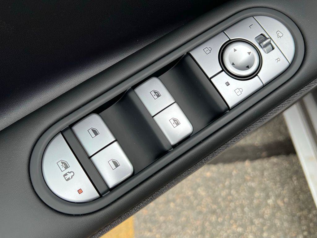 New 2024 Hyundai Ioniq 5 Limited AWD/4WD image 16