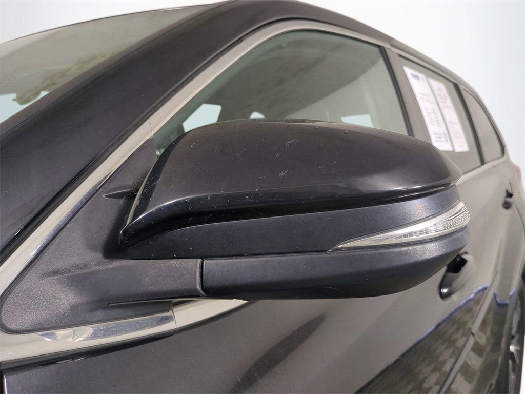 Used 2018 Toyota Highlander Plus image 12