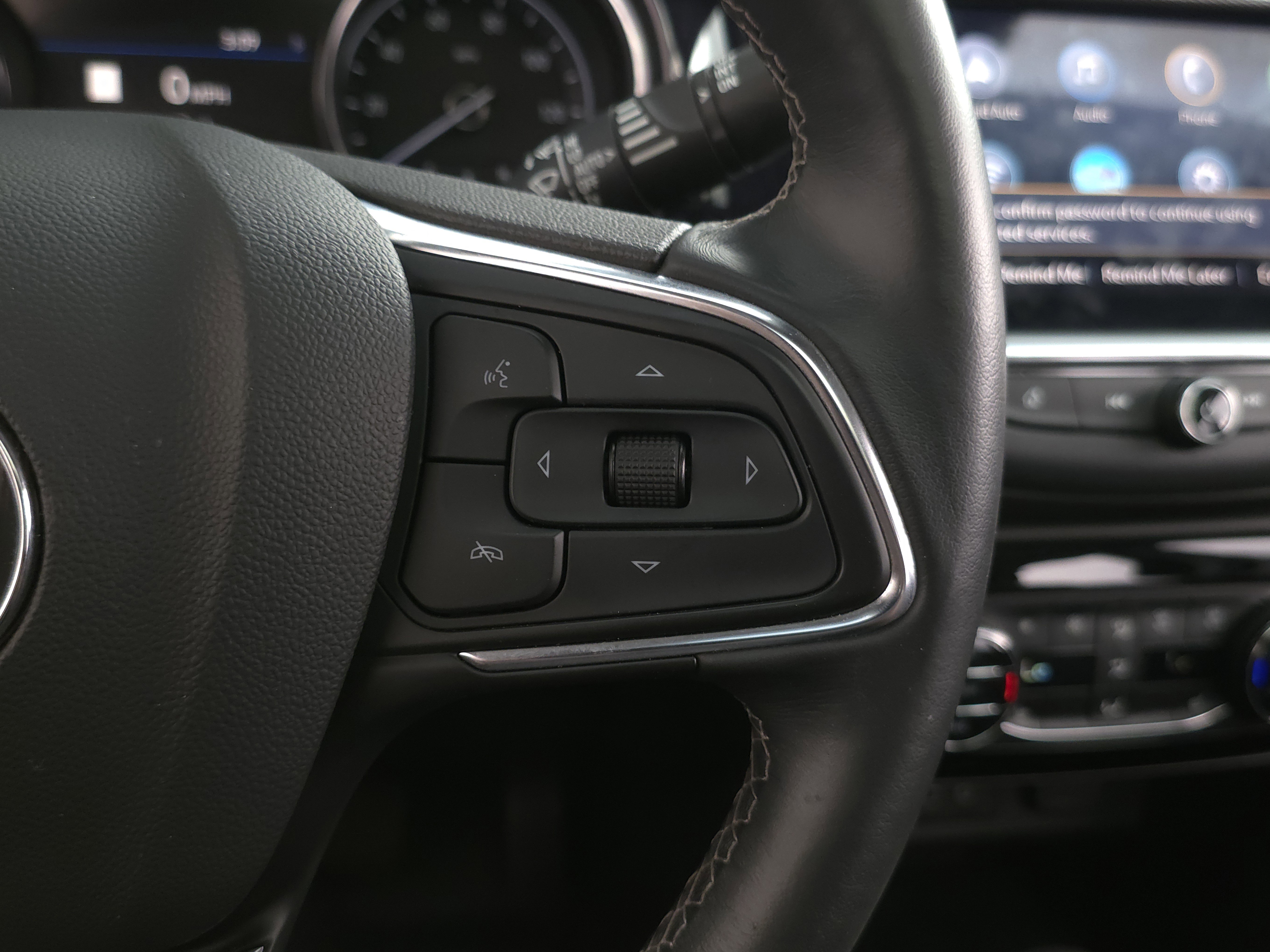 Used 2022 Buick Encore GX Essence w/ Advanced Technology Package image 13