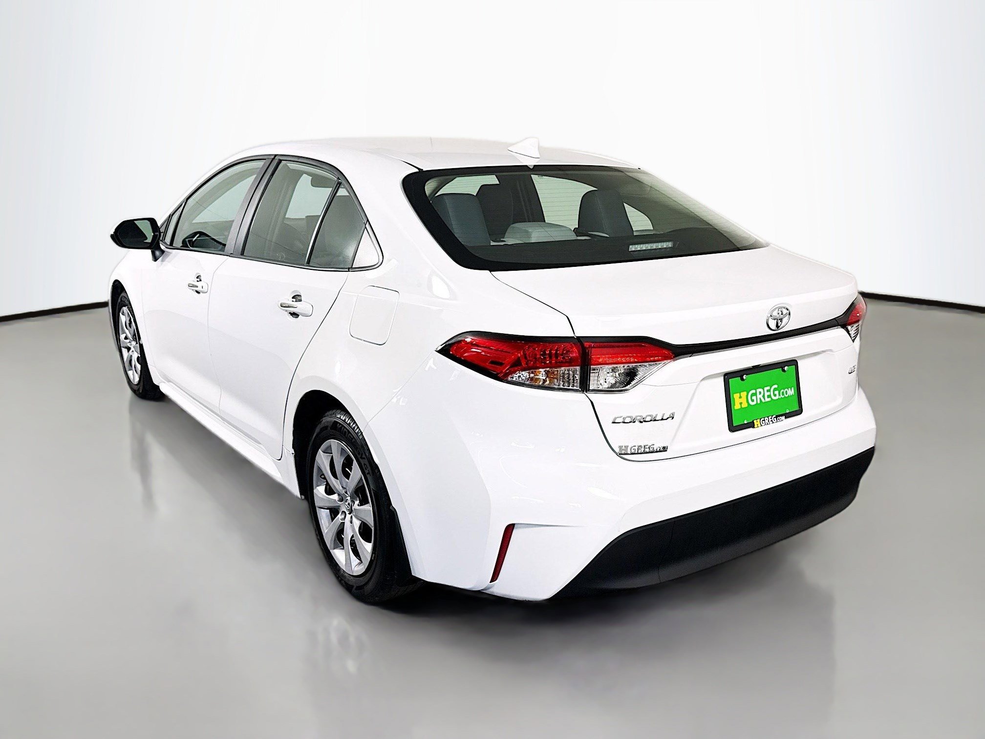 Used 2025 Toyota Corolla LE image 7