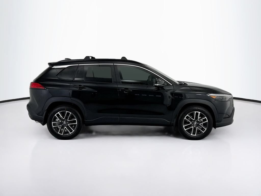Used 2026 Toyota Corolla Cross XLE w/ Convenience Package AWD/4WD image 4