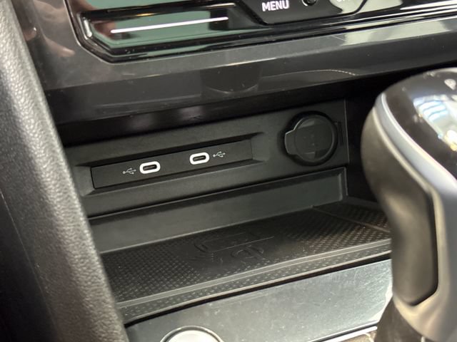 Used 2023 Volkswagen Tiguan SE R-Line AWD/4WD image 35