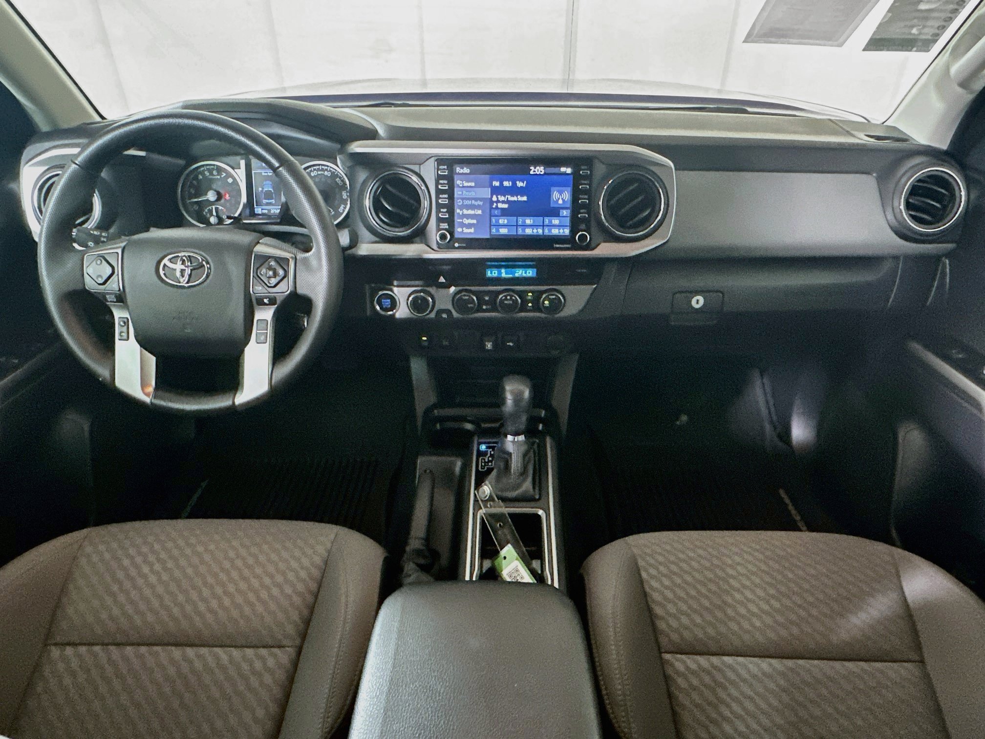 Used 2023 Toyota Tacoma SR5 w/ Technology Package AWD/4WD image 27