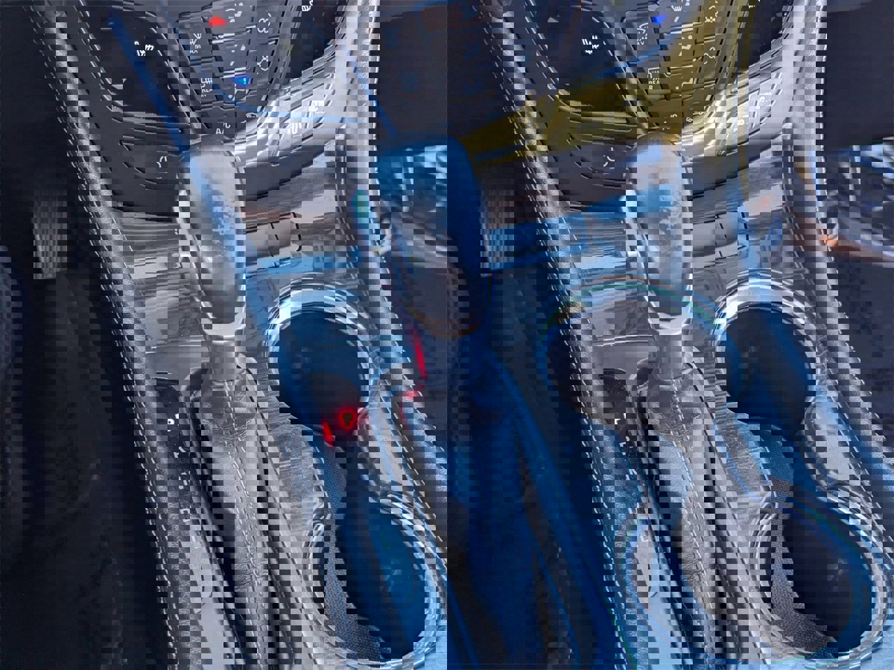 Used 2019 Buick Envision Essence image 27