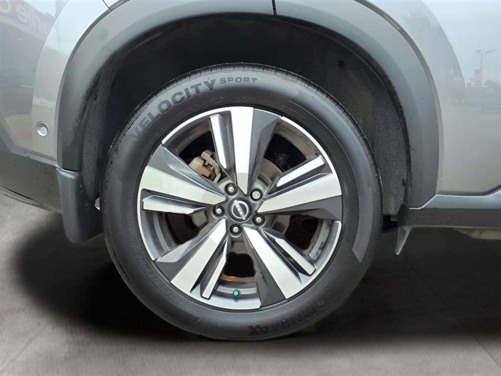 Used 2023 Nissan Rogue SL w/ SL Premium Package image 19