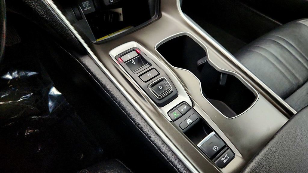 Used 2019 Honda Accord Touring image 17