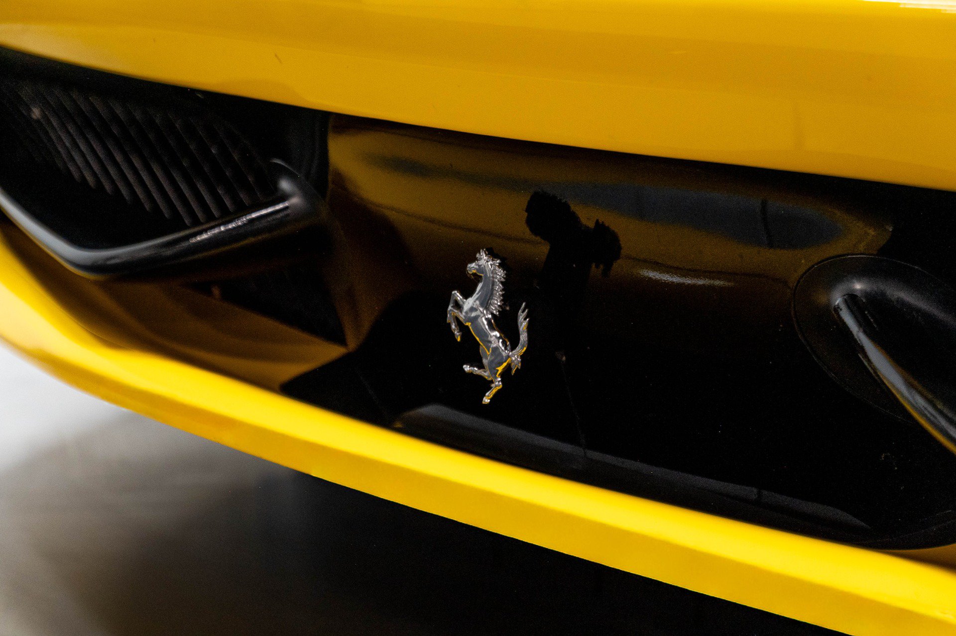Used 2010 Ferrari 458 Italia Coupe RWD image 57