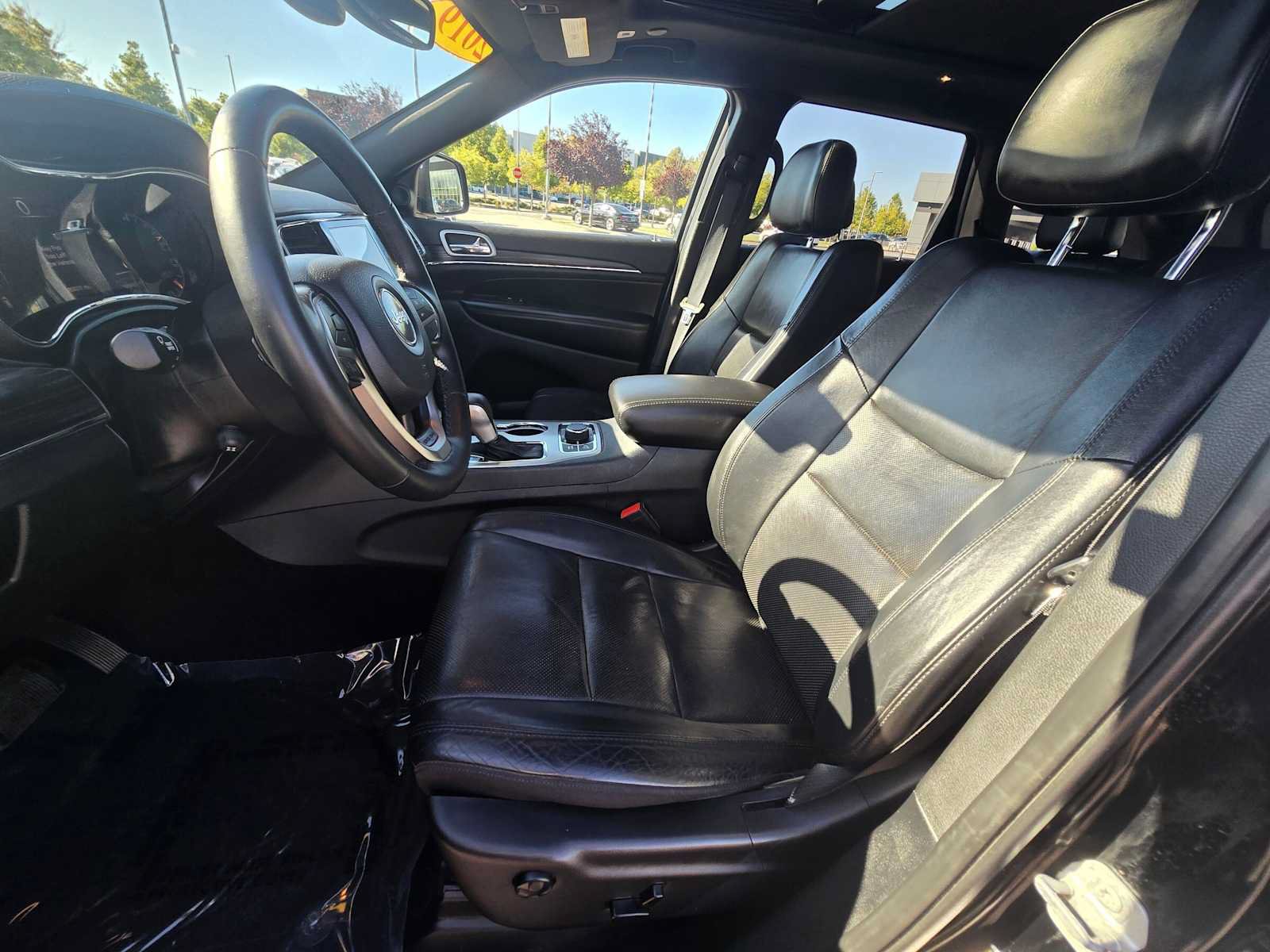 Used 2019 Jeep Grand Cherokee Limited w/ Luxury Group II AWD/4WD image 23