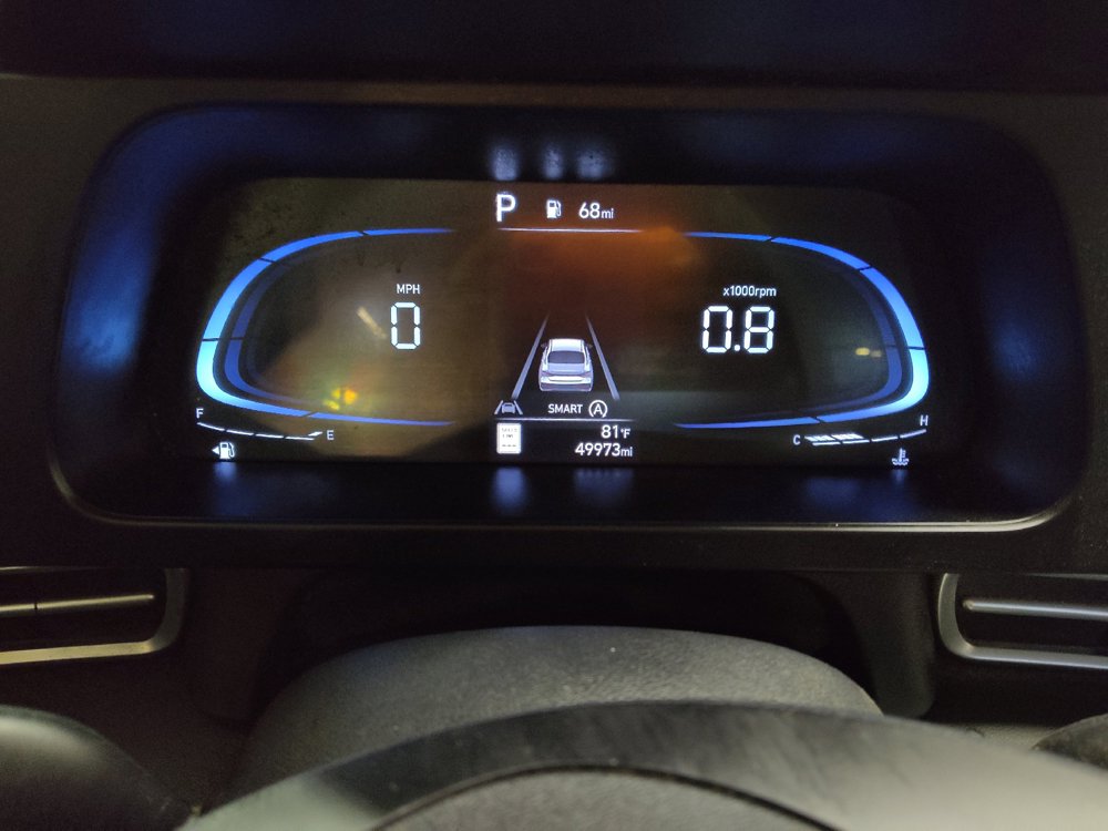 Used 2025 Hyundai Elantra SE FWD image 23