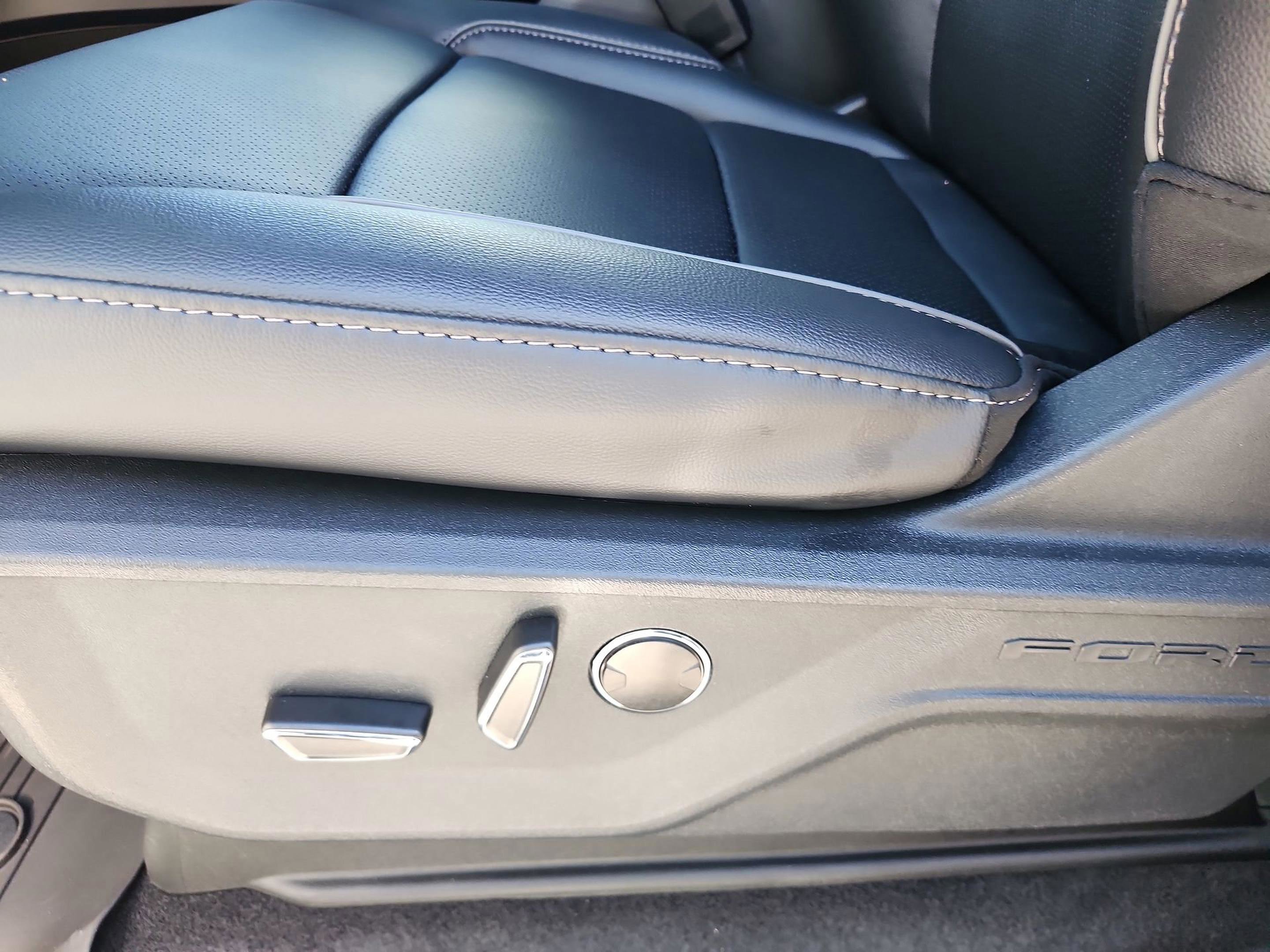 New 2025 Ford F150 Lariat w/ Equipment Group 502A High AWD/4WD image 14