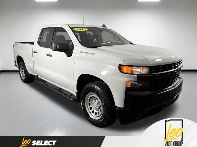 Used 2019 Chevrolet Silverado 1500 W/T w/ Trailering Package AWD/4WD image 4