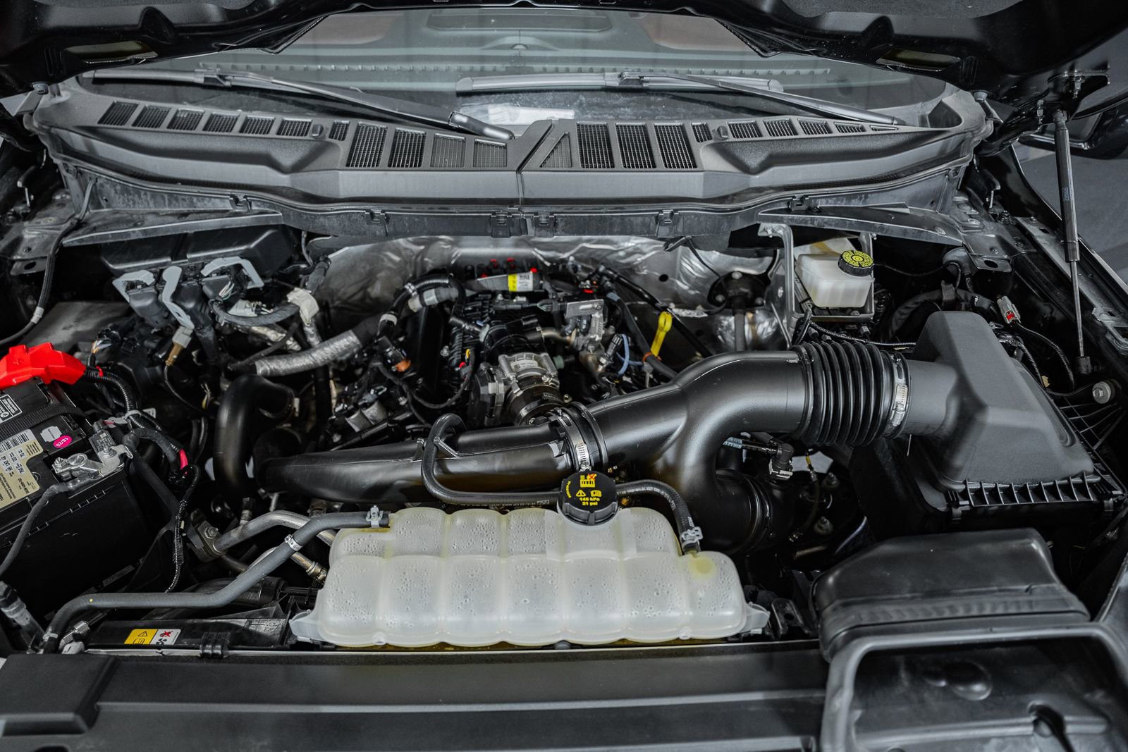 Certified 2023 Ford F150 Lariat w/ Equipment Group 502A High image 26