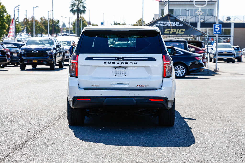 Used 2023 Chevrolet Suburban RST w/ Luxury Package AWD/4WD image 3