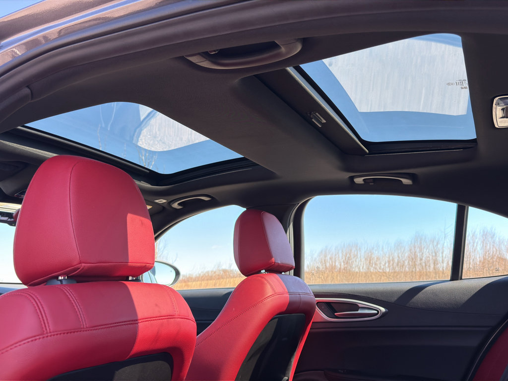 Used 2024 Alfa Romeo Giulia Veloce AWD/4WD image 40