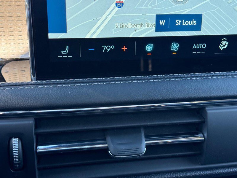 New 2025 Lincoln Corsair Reserve w/ Jet Appearance Package image 24