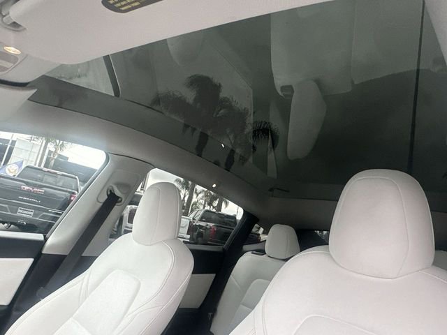 Used 2021 Tesla Model Y Long Range image 18