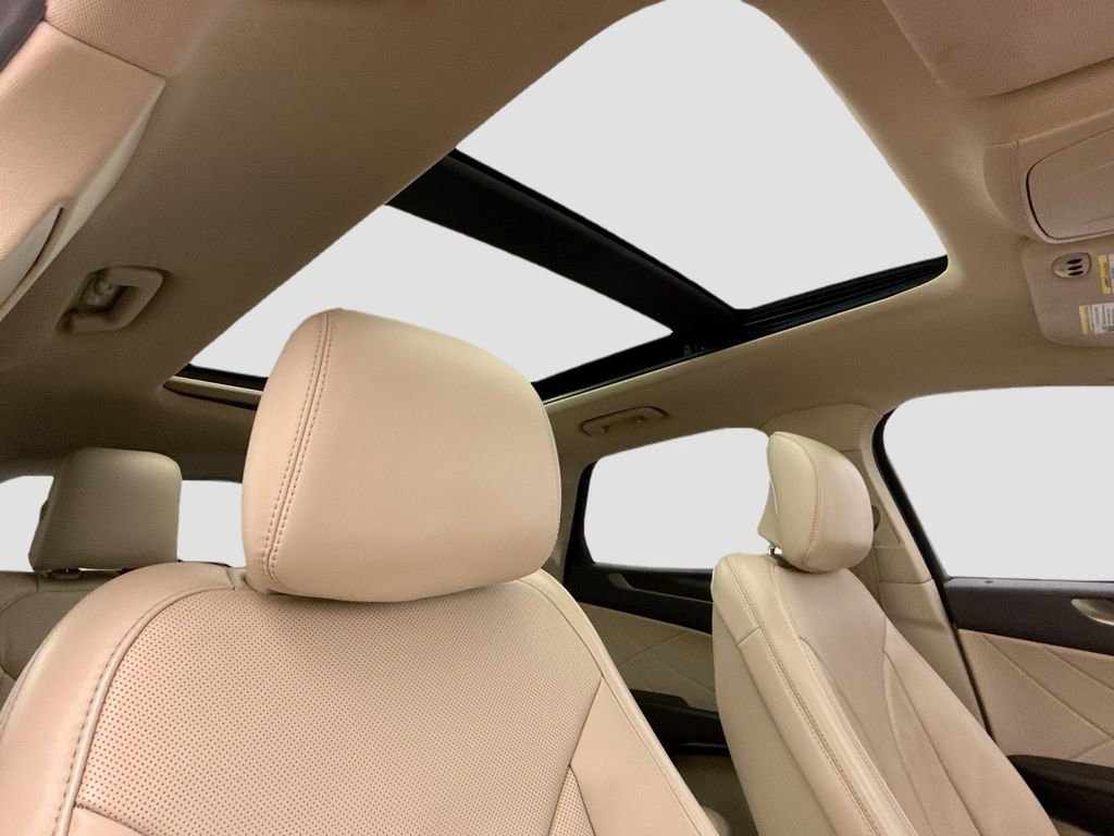 Used 2017 Lincoln MKC Reserve image 17