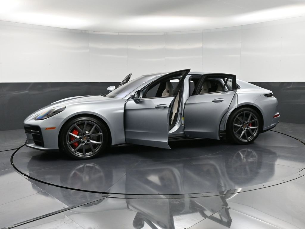 New 2026 Porsche Panamera GTS image 39