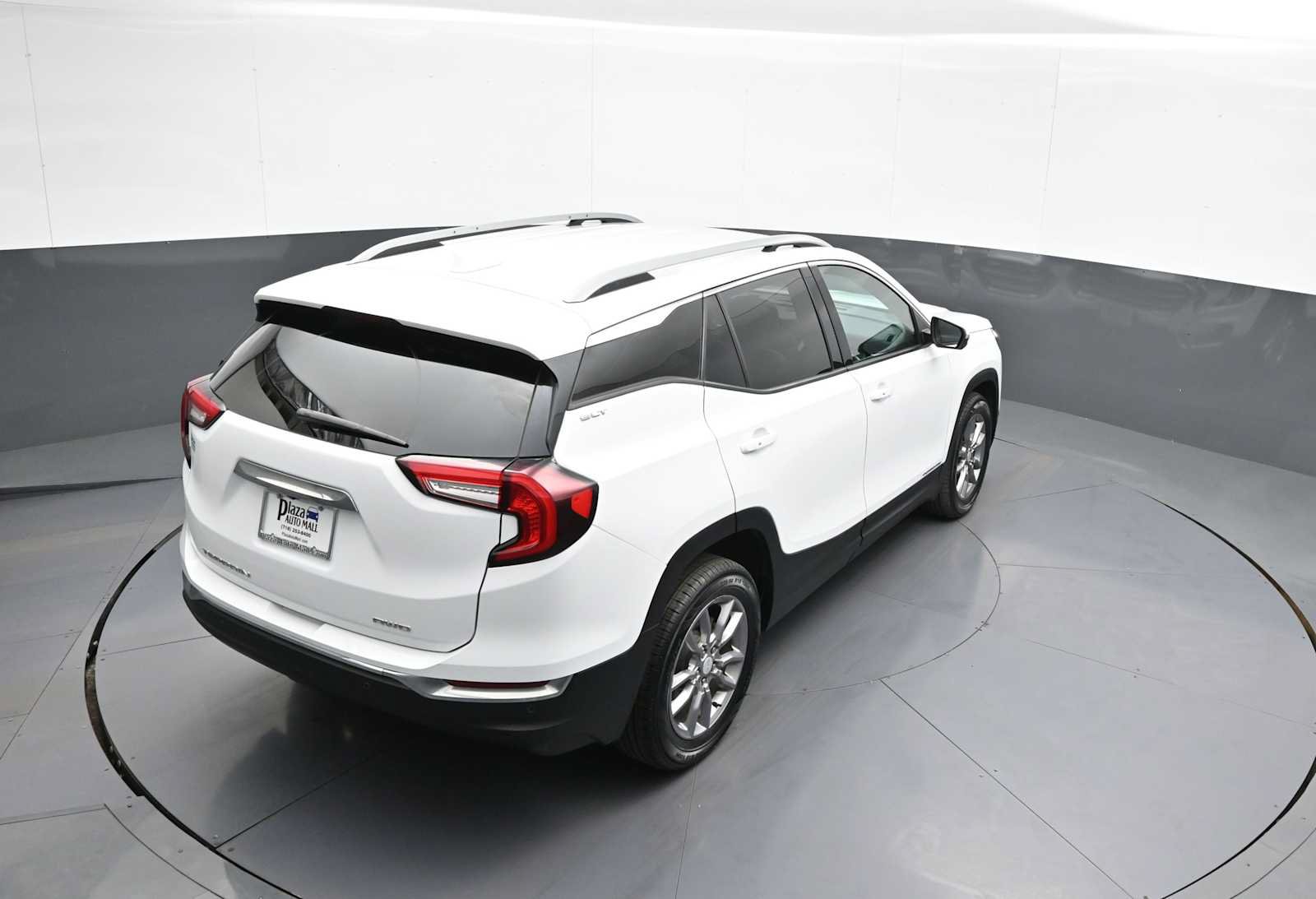 Used 2022 GMC Terrain SLT w/ Infotainment Package II AWD/4WD image 37