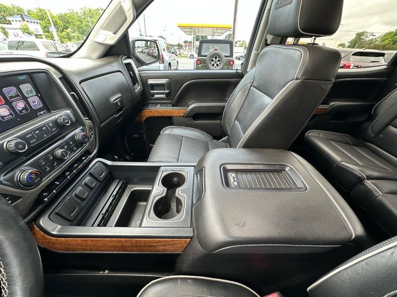 Used 2018 Chevrolet Silverado 1500 High Country RWD image 26