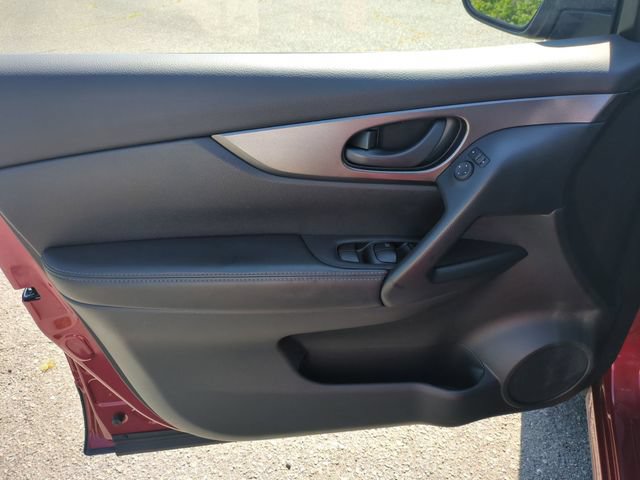 Used 2021 Nissan Rogue Sport S FWD image 12