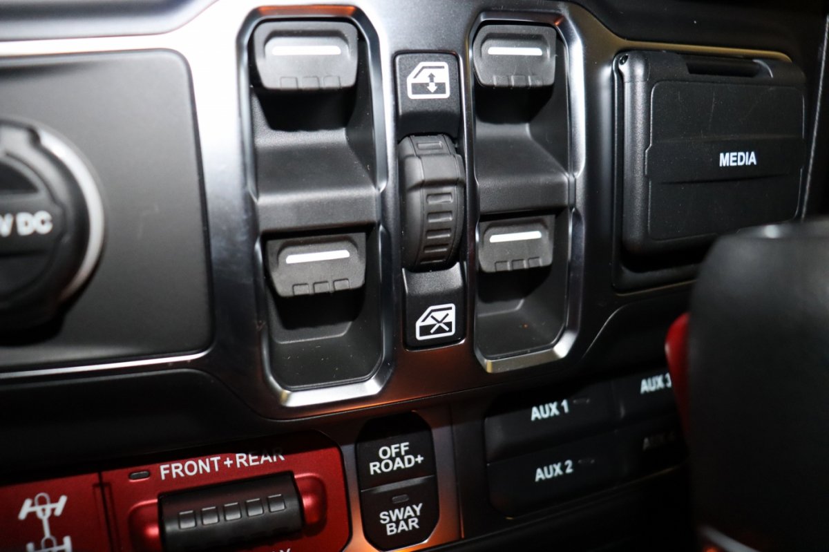 Used 2026 Jeep Wrangler Unlimited Rubicon w/ Xtreme 35 Tire Package image 20