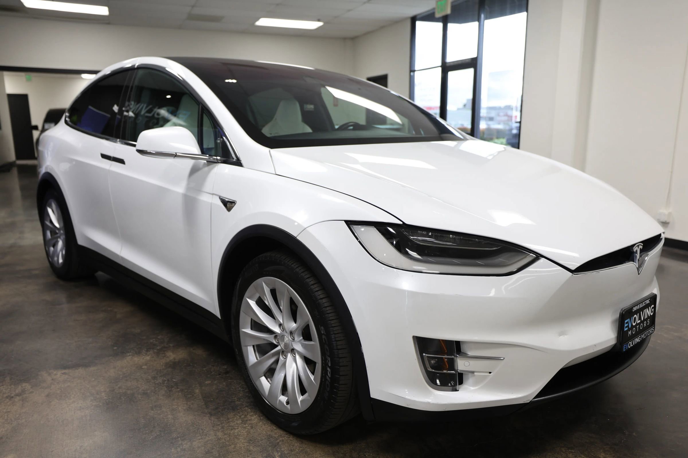 Used 2019 Tesla Model X Long Range AWD/4WD image 7