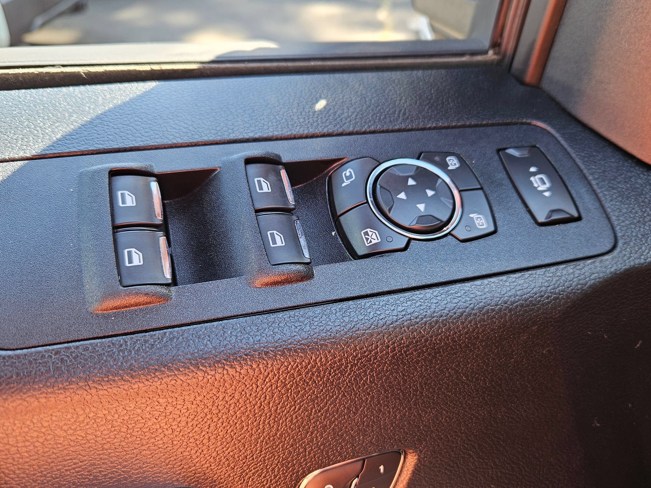 Used 2019 Ford F350 Lariat w/ Lariat Ultimate Package AWD/4WD image 10