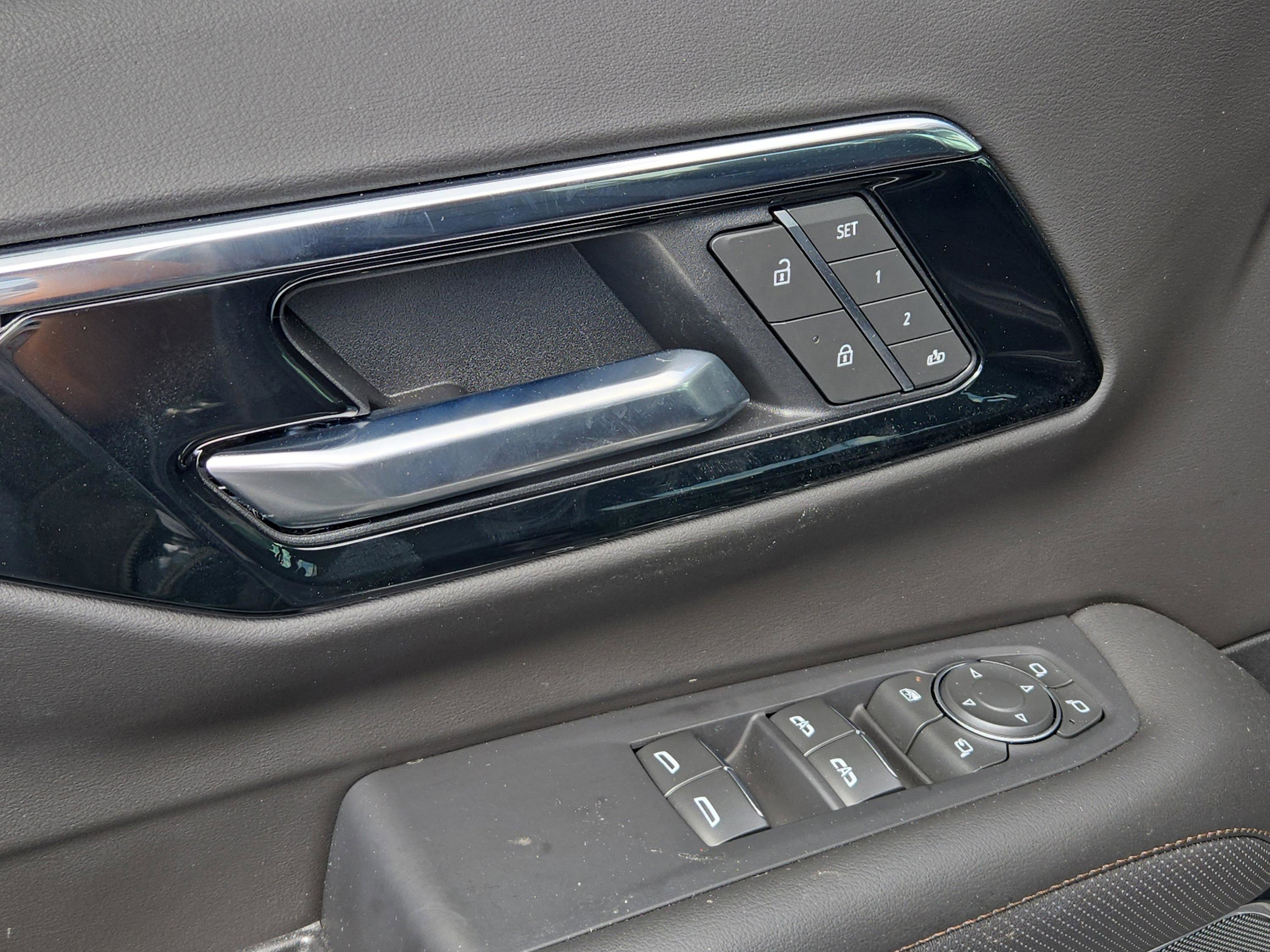 Certified 2025 Chevrolet Tahoe High Country image 15