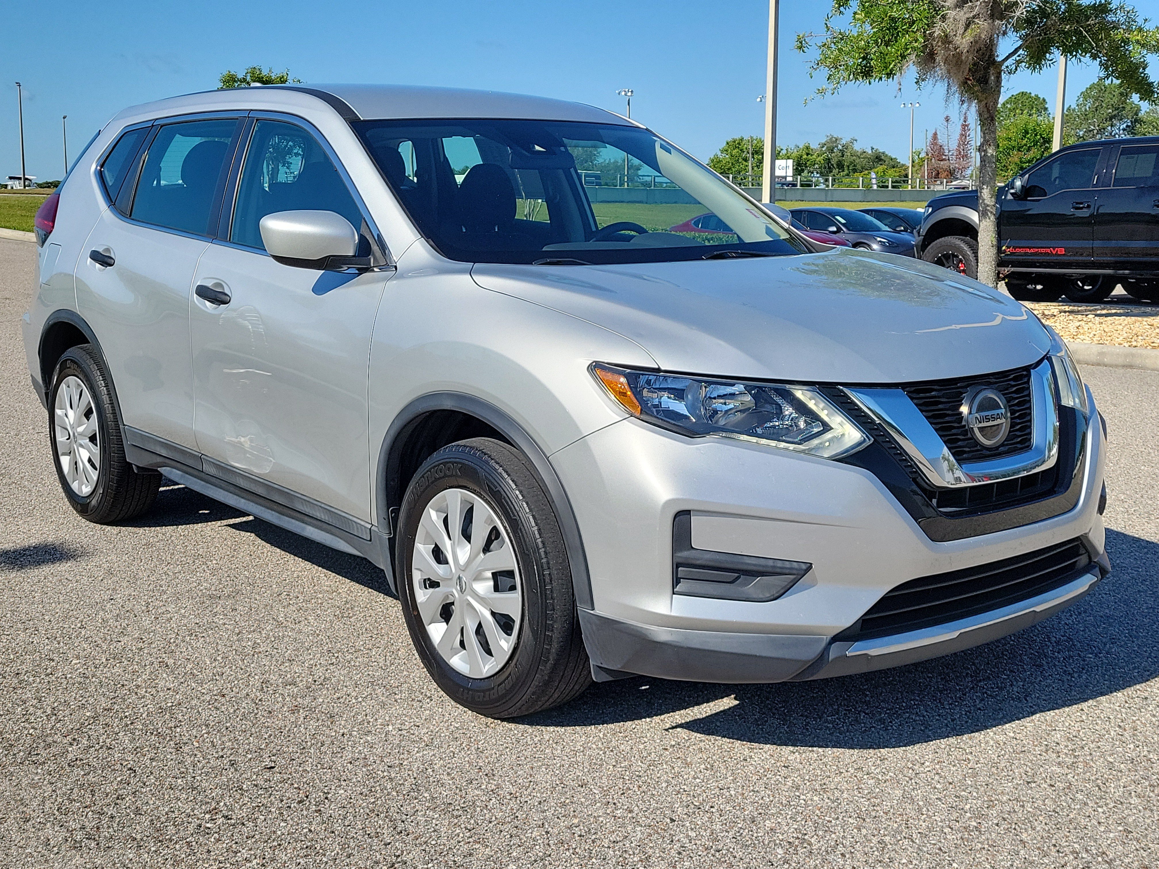 Certified 2020 Nissan Rogue S FWD image 3