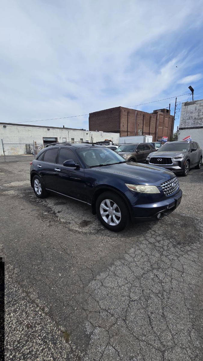 Used 2005 INFINITI FX35 AWD w/ (U01) Technology Pkg image 4