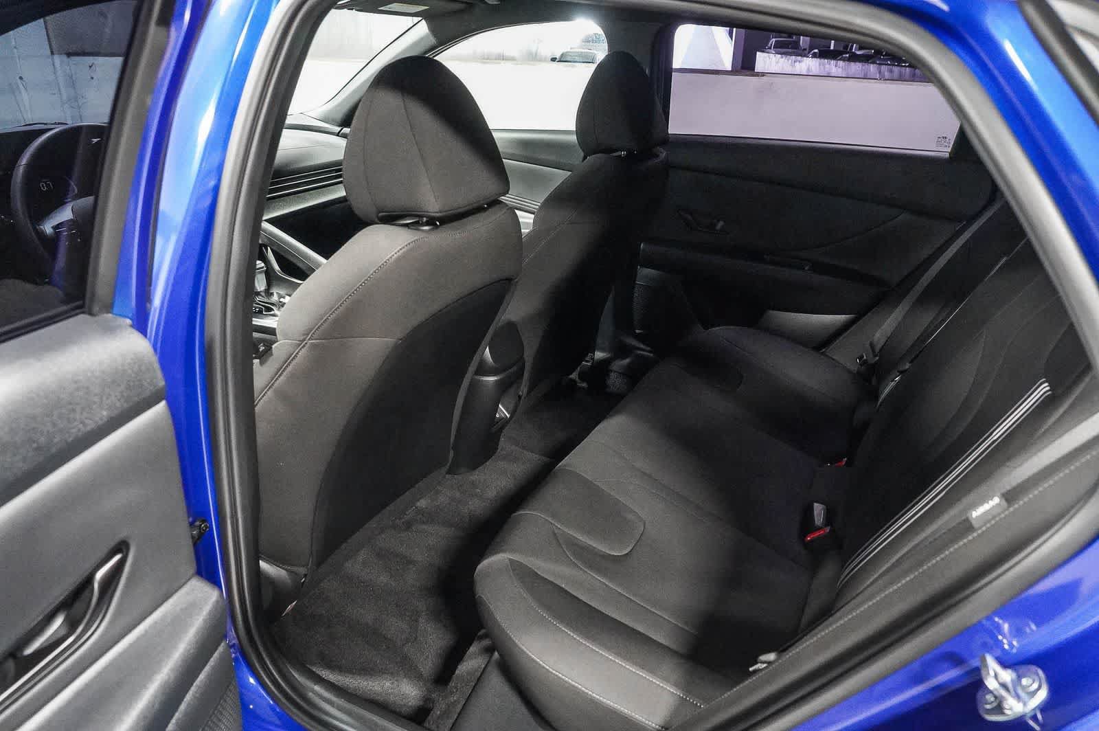 Used 2025 Hyundai Elantra Sport FWD image 18