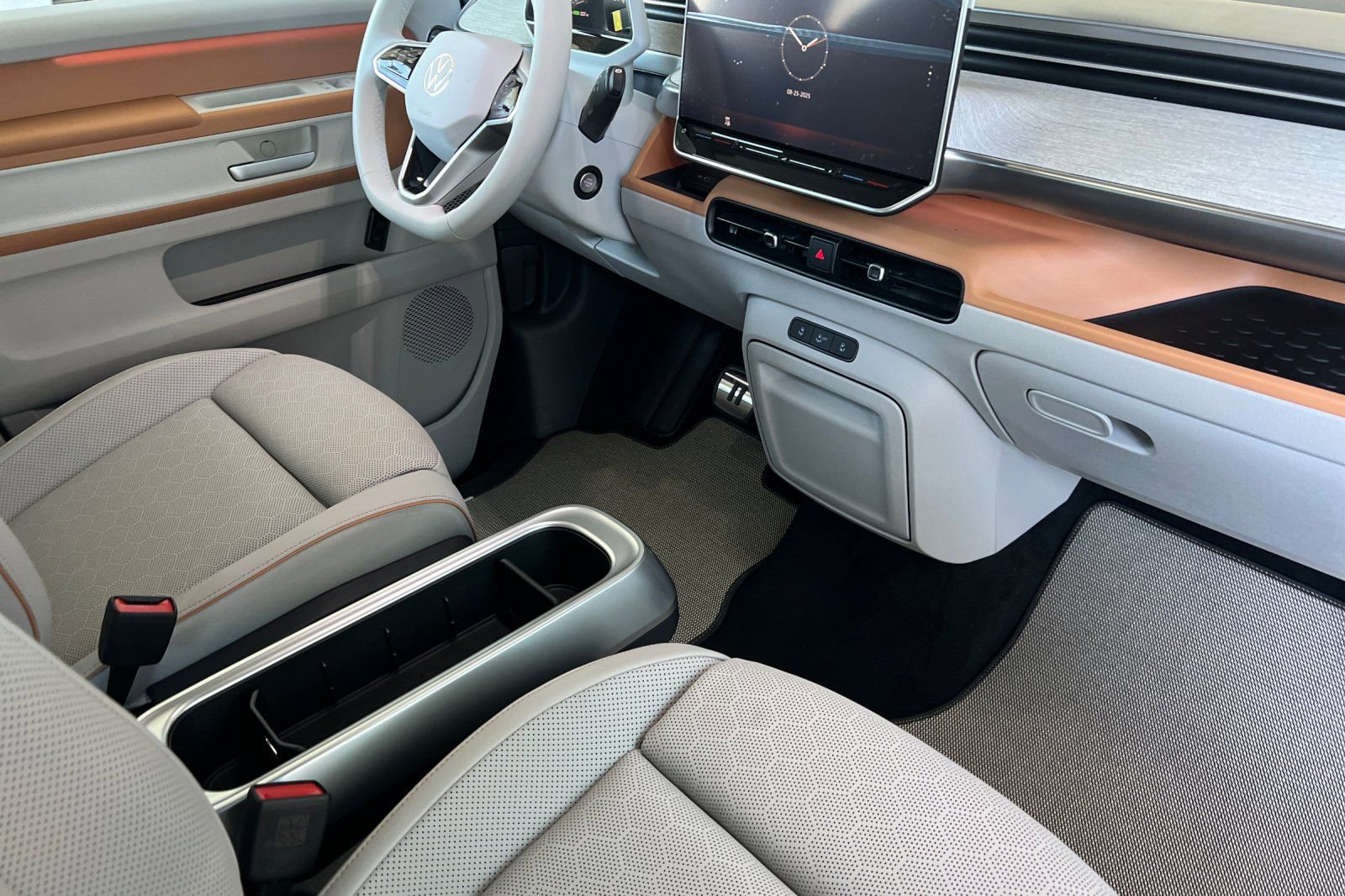 New 2025 Volkswagen ID. Buzz Pro S Plus image 17