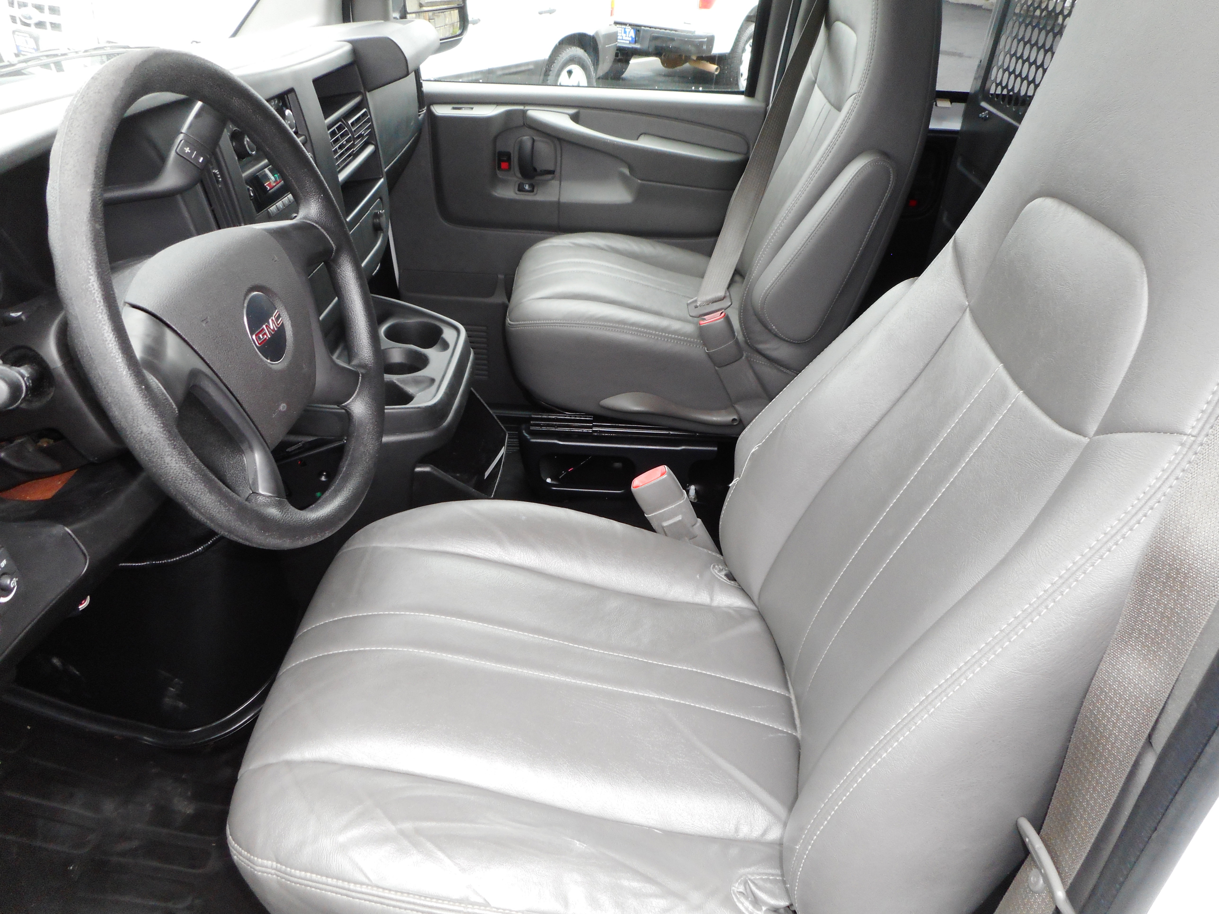 Used 2013 GMC Savana 3500 w/ Power Package image 13