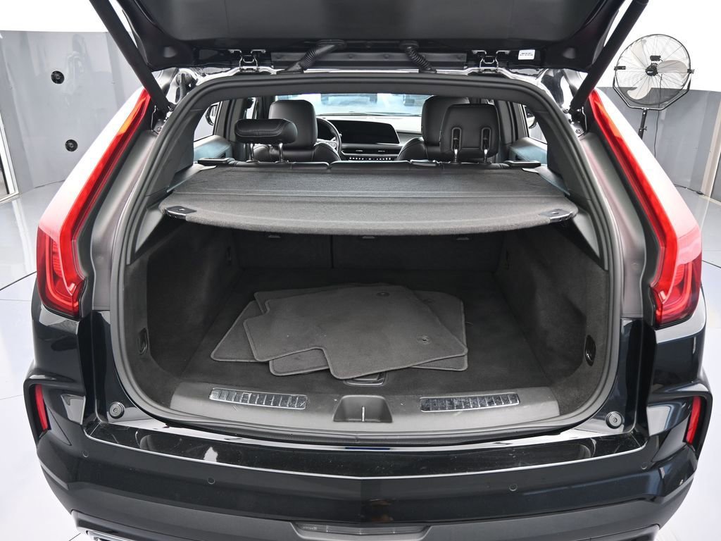 Used 2024 Cadillac XT4 Premium Luxury image 43