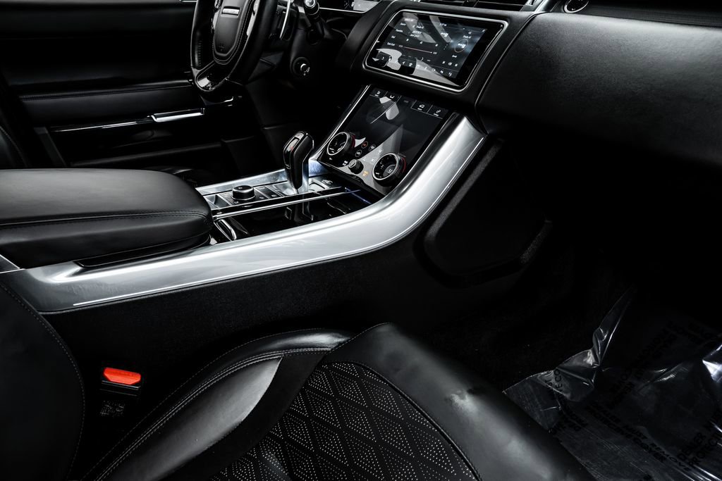Used 2020 Land Rover Range Rover Sport SVR image 28