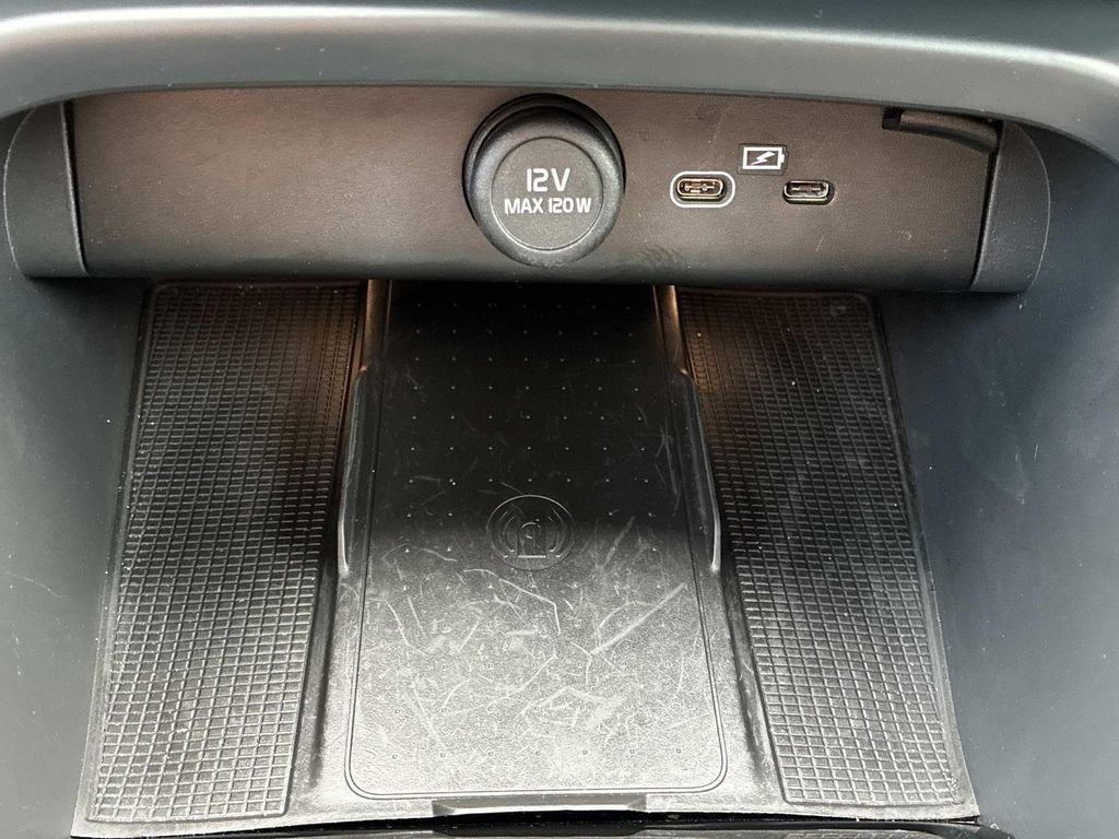 Used 2023 Volvo C40 P8 Recharge Plus w/ Climate Package AWD/4WD image 36