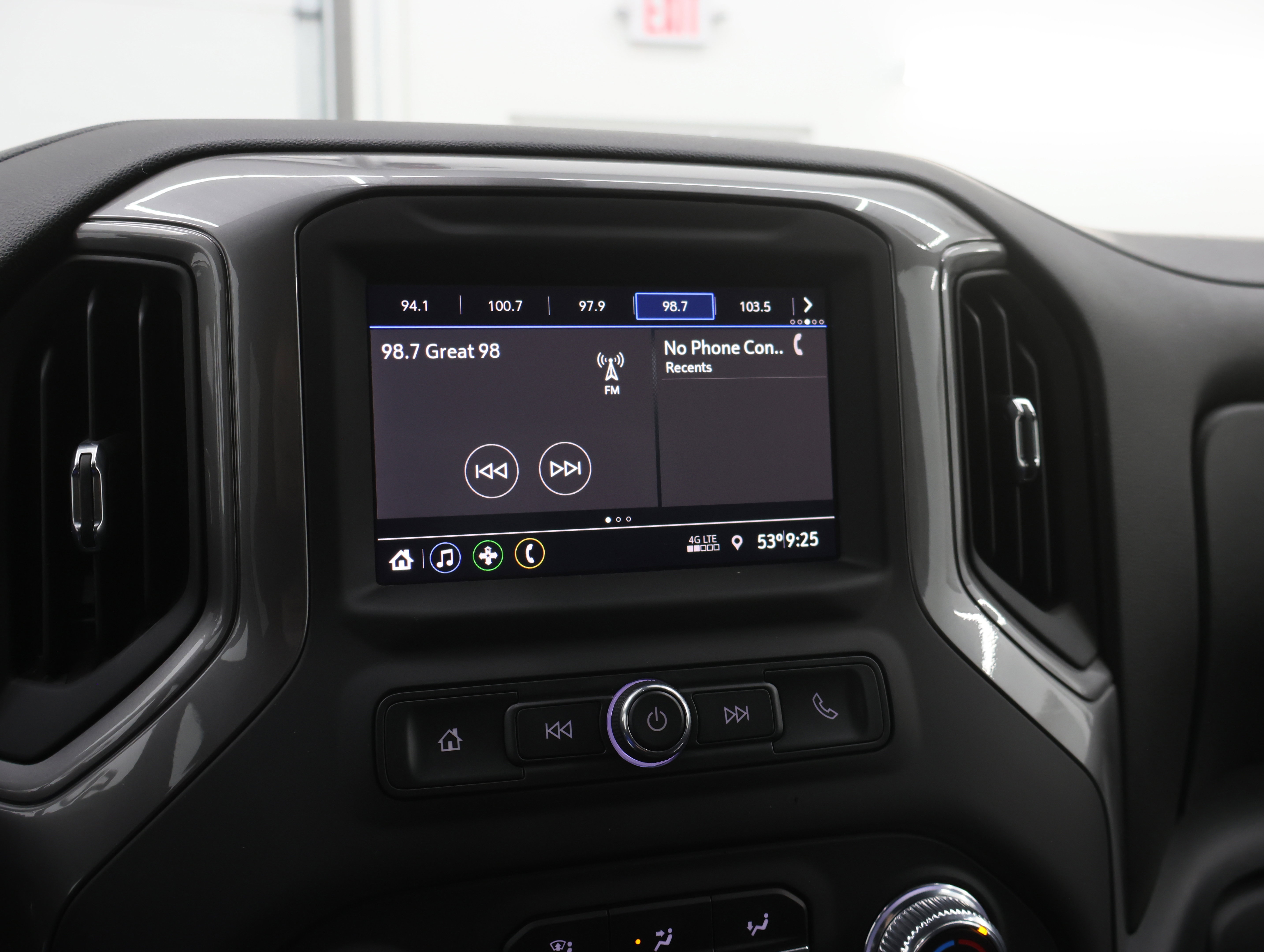 Used 2023 GMC Sierra 2500 Pro w/ Gooseneck/5TH Wheel Package image 11