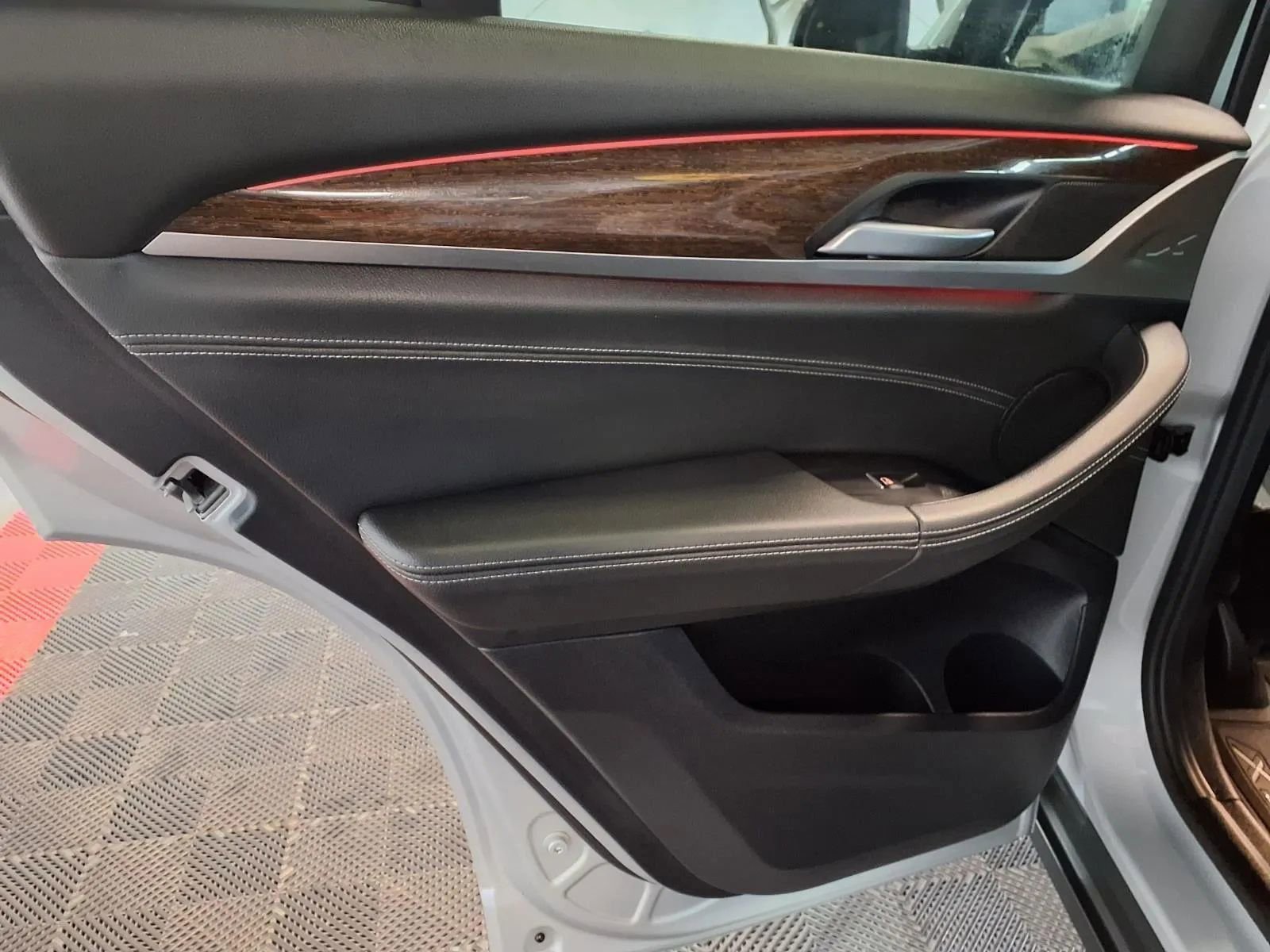 Used 2019 BMW X3 xDrive30i w/ Driving Assistance Package AWD/4WD image 15