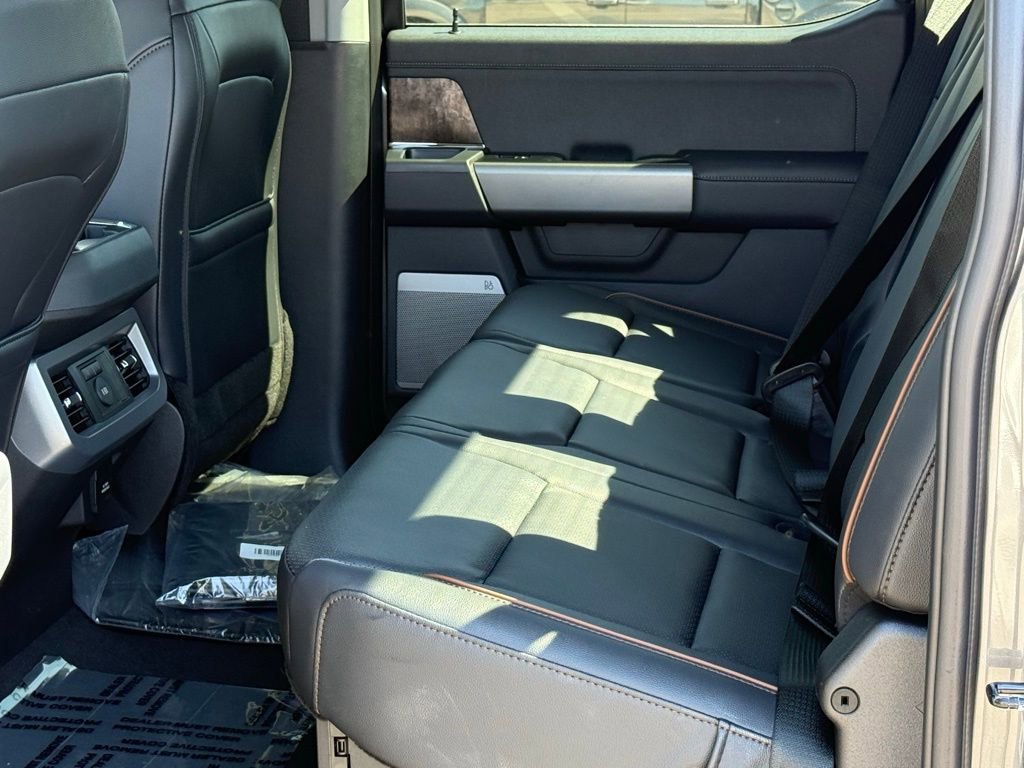 New 2026 Ford F250 4x4 Crew Cab Super Duty image 9