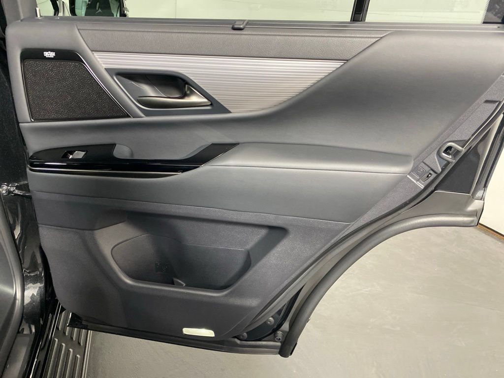 Certified 2026 Lexus LX 700h F Sport AWD/4WD image 31