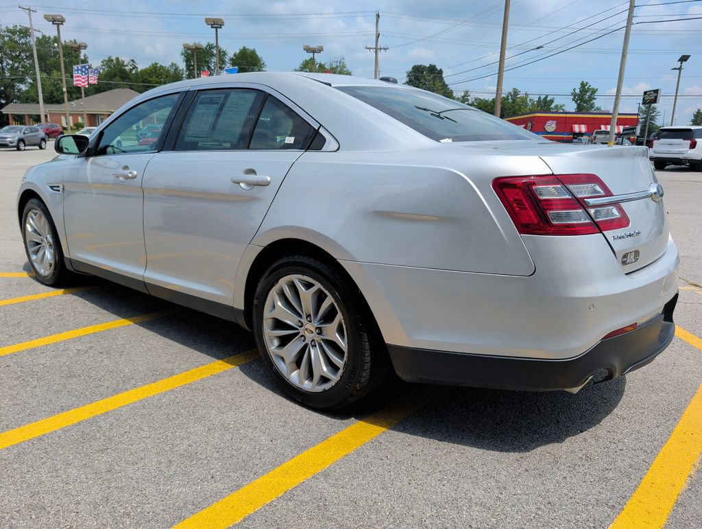 Used 2018 Ford Taurus Limited FWD image 5