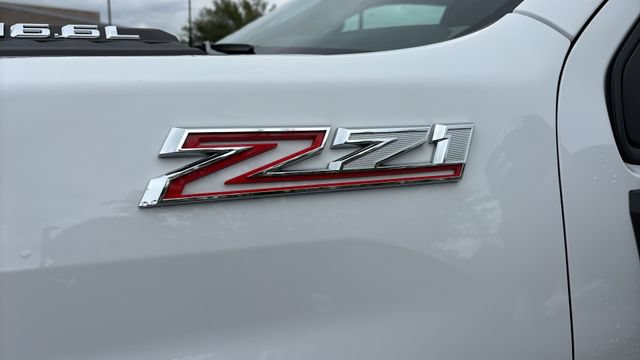 Used 2025 Chevrolet Silverado 2500 LTZ w/ LTZ Premium Package AWD/4WD image 38