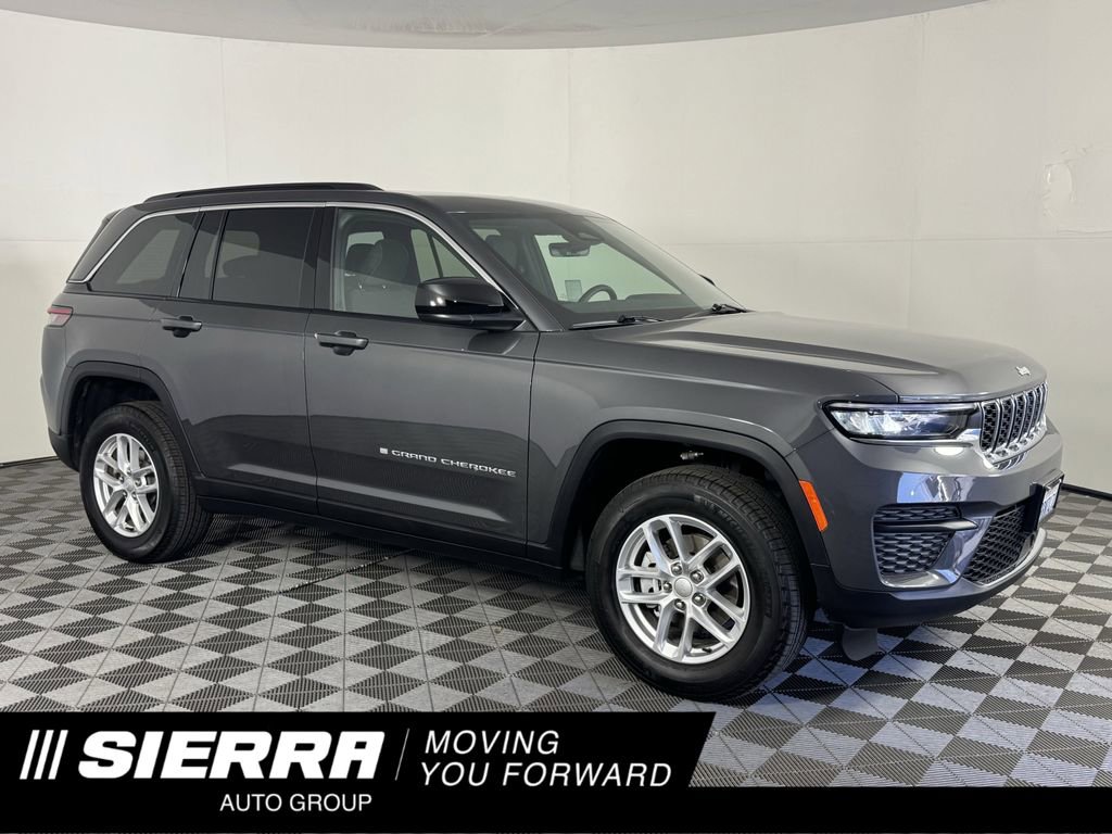 Used 2025 Jeep Grand Cherokee Laredo X image 1