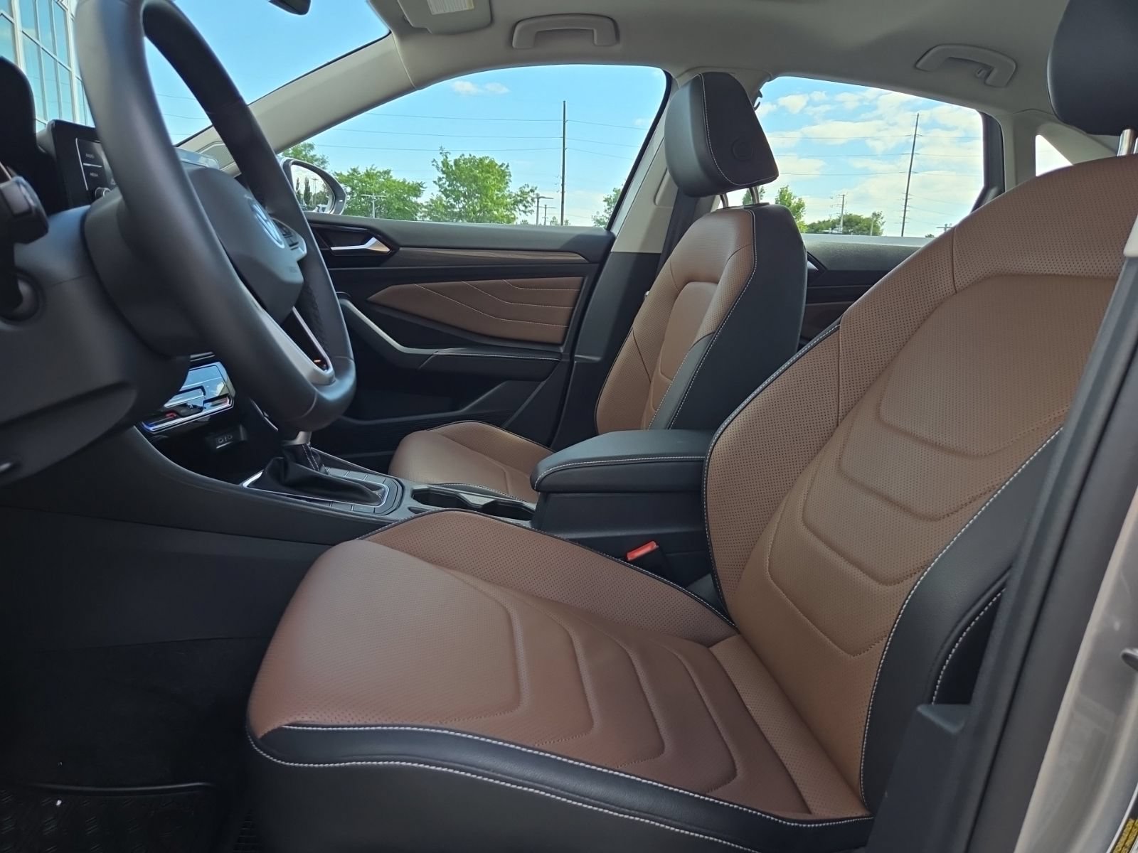Certified 2025 Volkswagen Jetta SEL FWD image 17